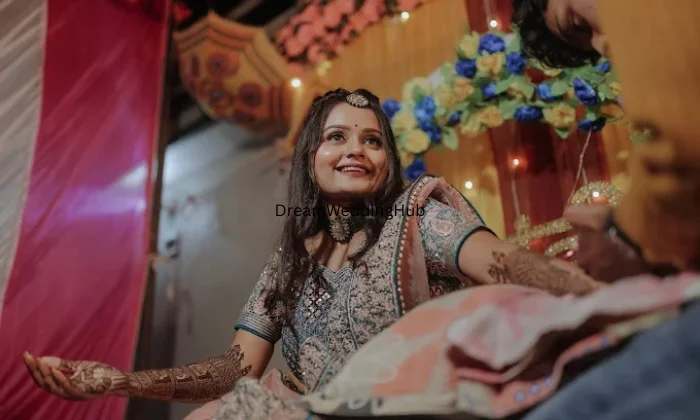 Amber Studio by Amit Gullani